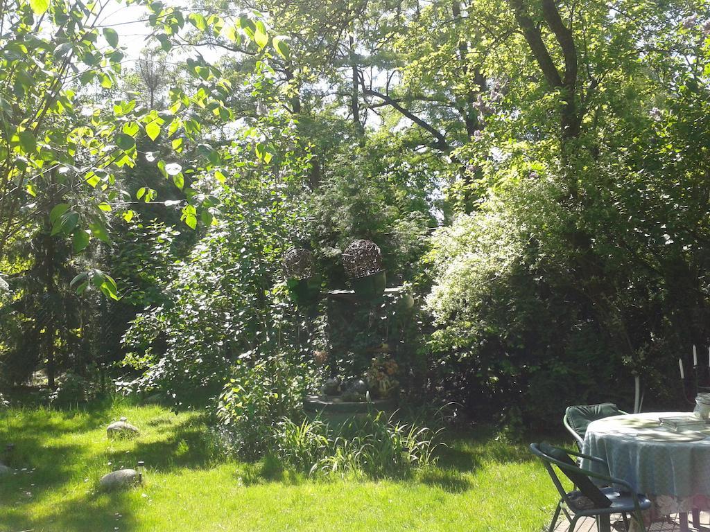 Akacja Pokoje Goscinne Krakau Exterior foto