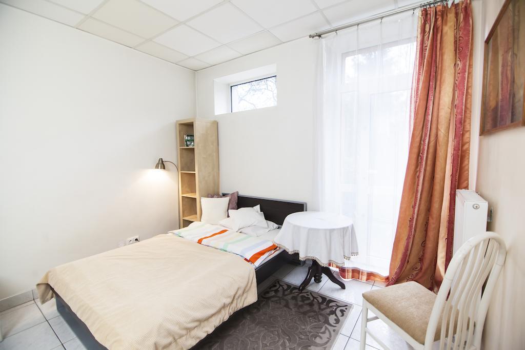 Akacja Pokoje Goscinne Krakau Zimmer foto